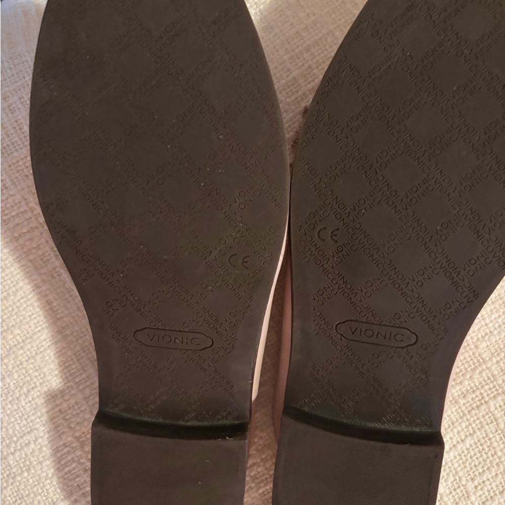 Vionic Reagan Mules with Tassels - Picture 3 of 3
